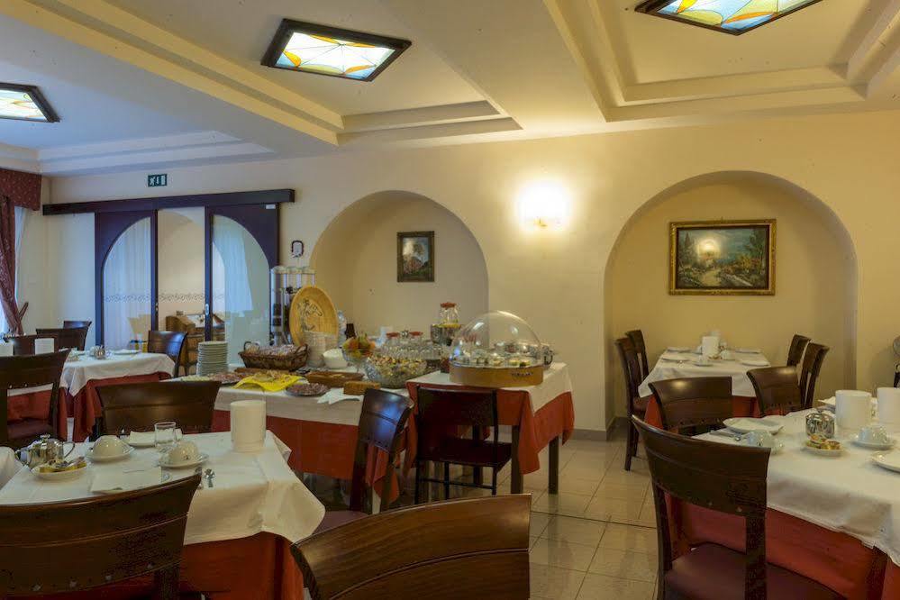 Hotel Stella Rapallo Luaran gambar