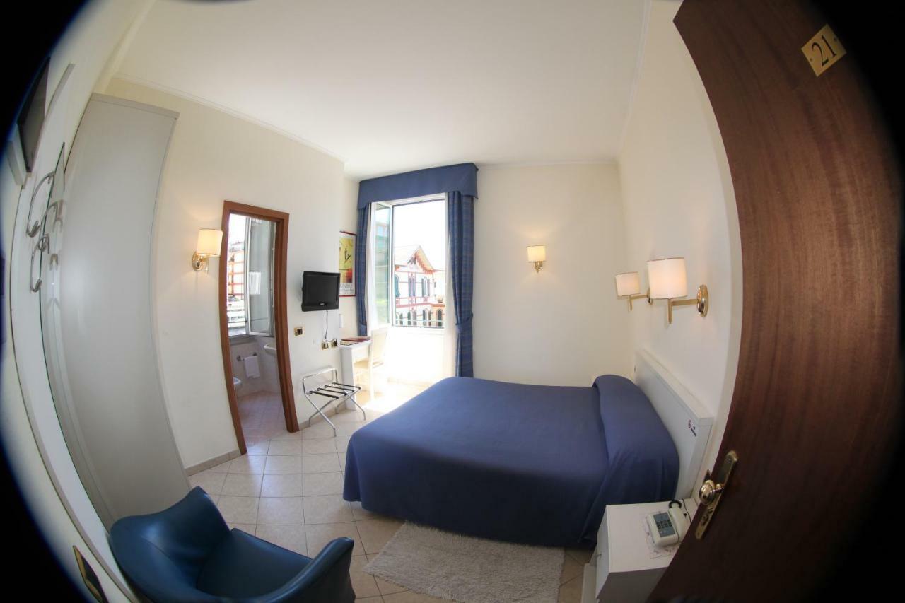 Hotel Stella Rapallo Luaran gambar